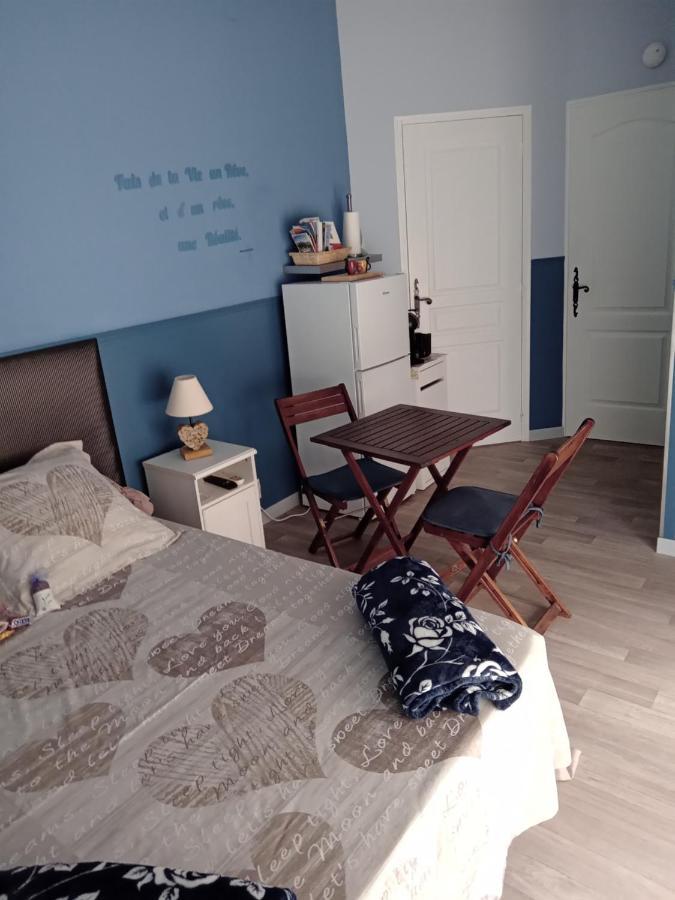 Chez Lulu Hotel Saint-Saturnin-les-Apt Exterior photo