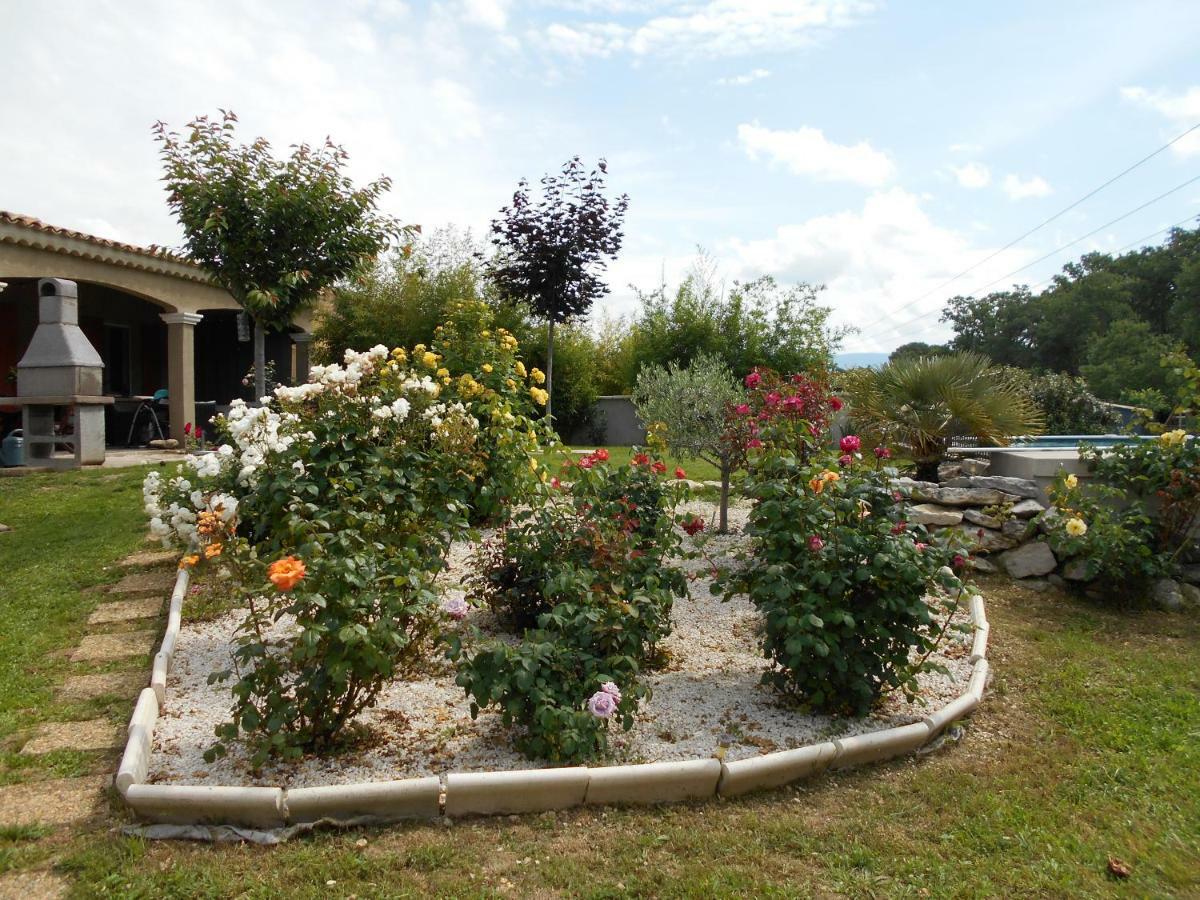 Chez Lulu Hotel Saint-Saturnin-les-Apt Exterior photo
